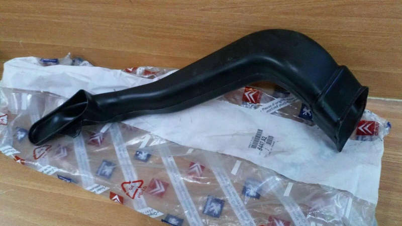 PEUGEOT HEATER AIR PIPE LEFD LHD  6447A2