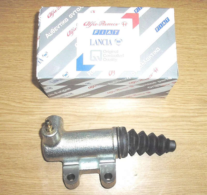 FIAT BRAVO CLUTCH SLAVE CYLINDER 71739541