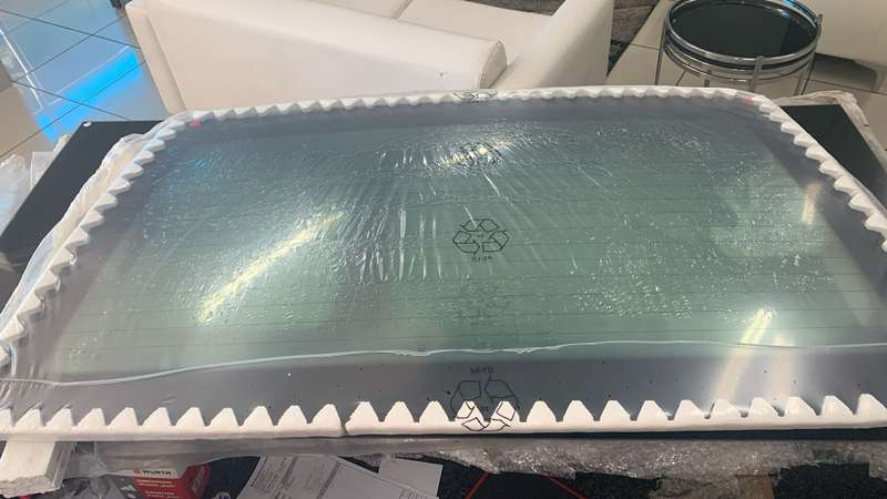 Peugeot 207 Rear Windscreen 43R-000015:
