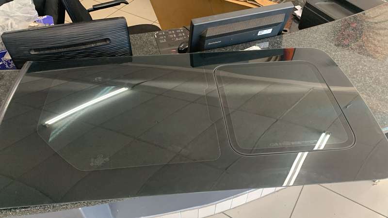VW Dura Salglass Window - Part Number: 43R-000071 left
