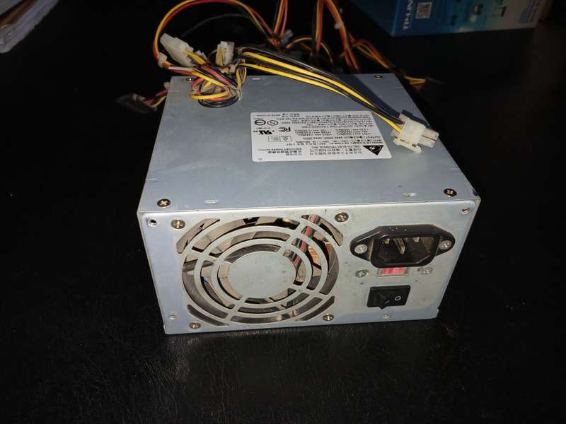Pc tower case with power suply