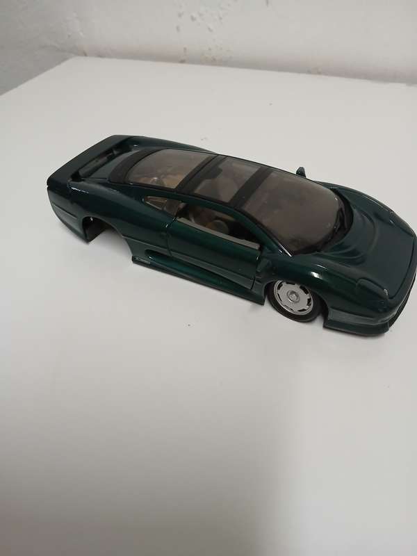X4 model cars for the one price