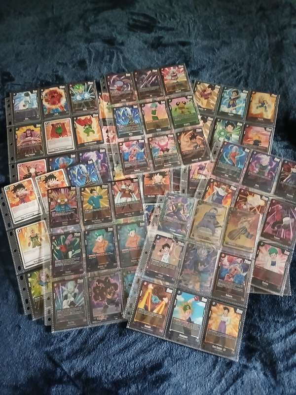 Dragon ball z  collectoin of 90 trading cards