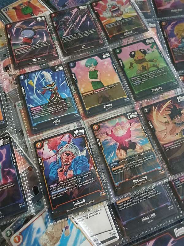 Dragon ball z  collectoin of 90 trading cards