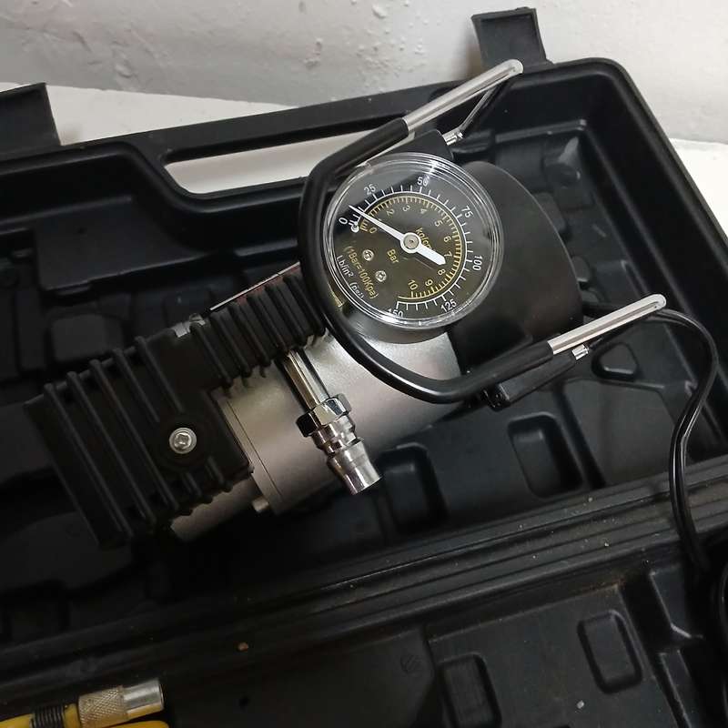 12V AIR COMPRESSOR