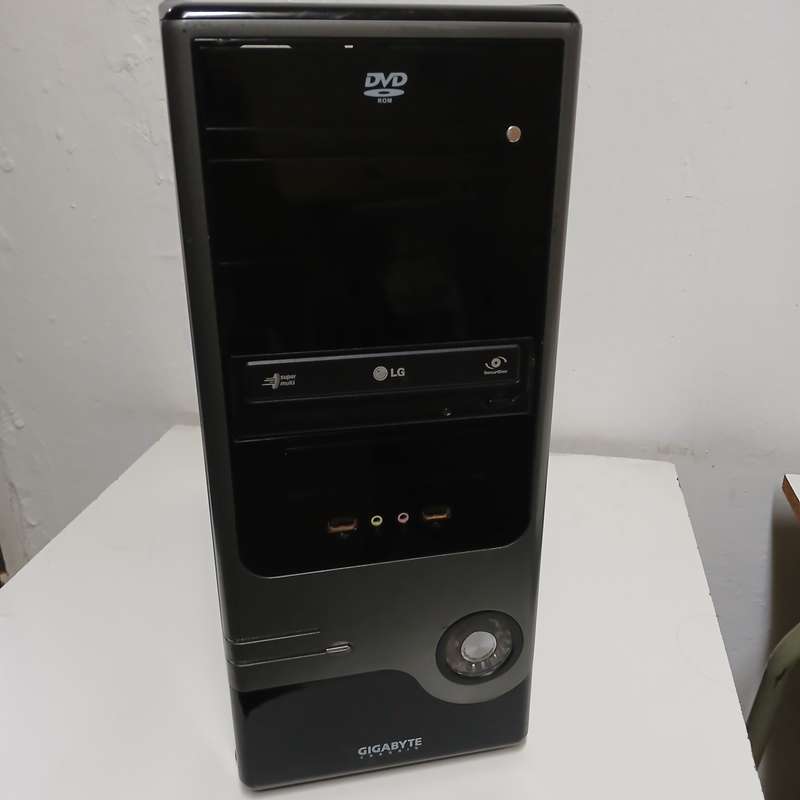 Gigabyte GZ-P1 Mini Tower Chassis