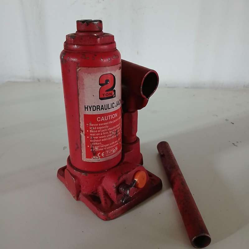 2 Ton Bottle Jack
