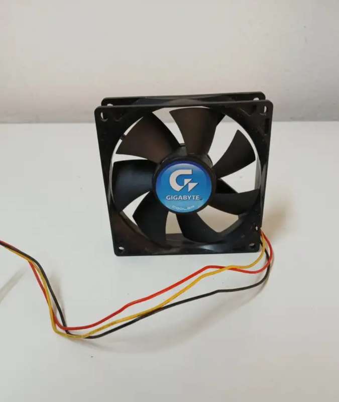 #Weekend Special# 3 PC cooling fans & 5 memory (RAM)
