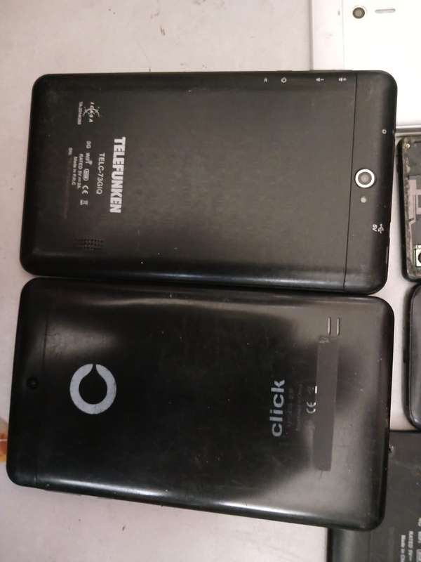 Joblot cellphones and tablets