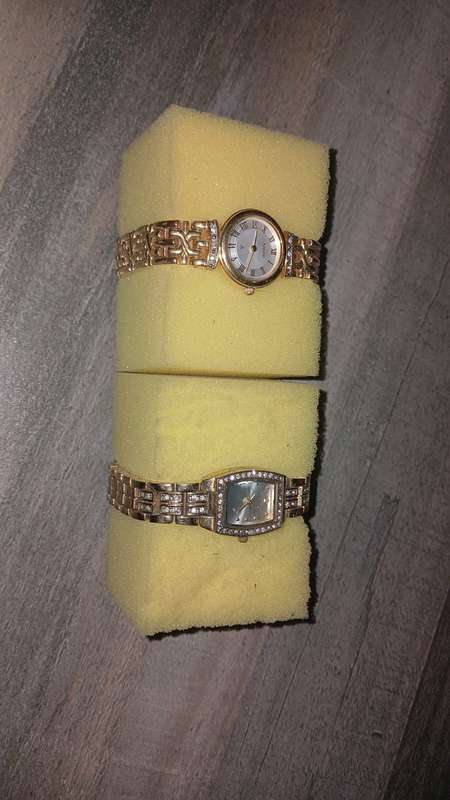 Ladies watches tempo and accurist
