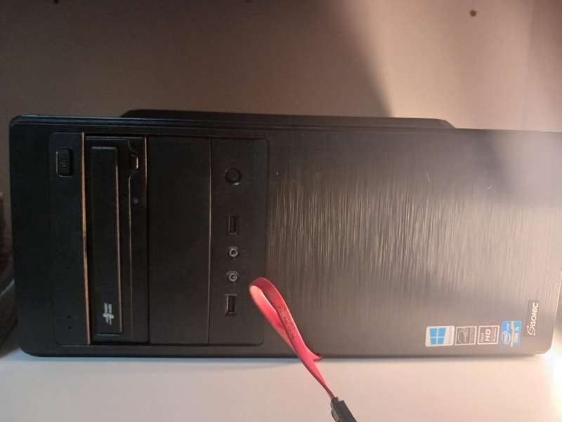 Empty computor box
