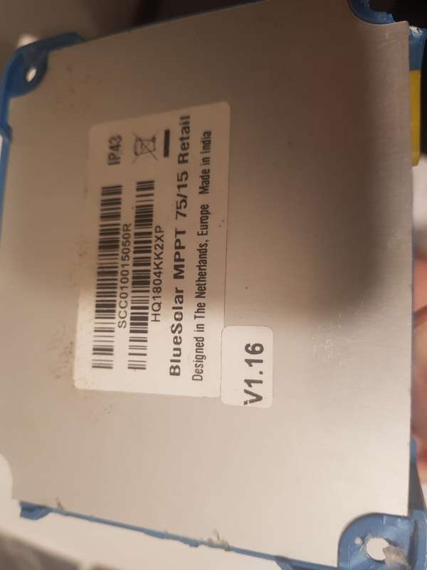 Blue Victron MPPT 75 15