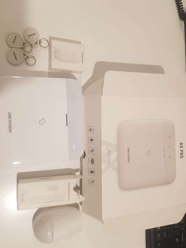 Hikvision AX PRO Kit DS-PWA64-KIT-WE - OPEN BOX