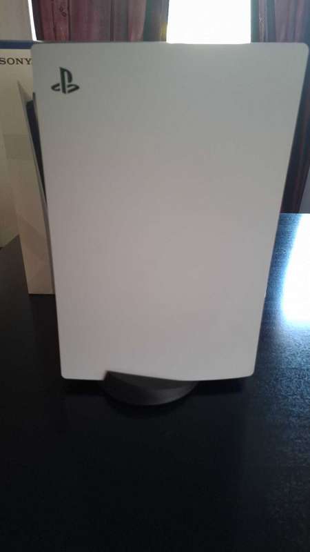 PLAYSTATION 5 CONSOLE EXCELLENT CONDITION