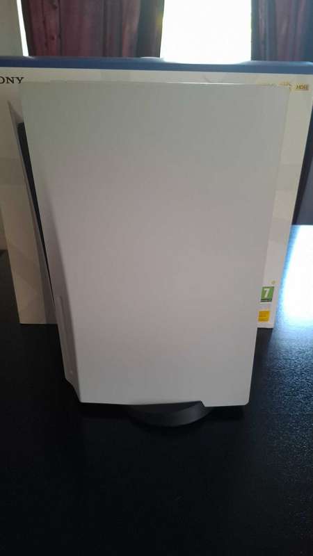 PLAYSTATION 5 CONSOLE EXCELLENT CONDITION