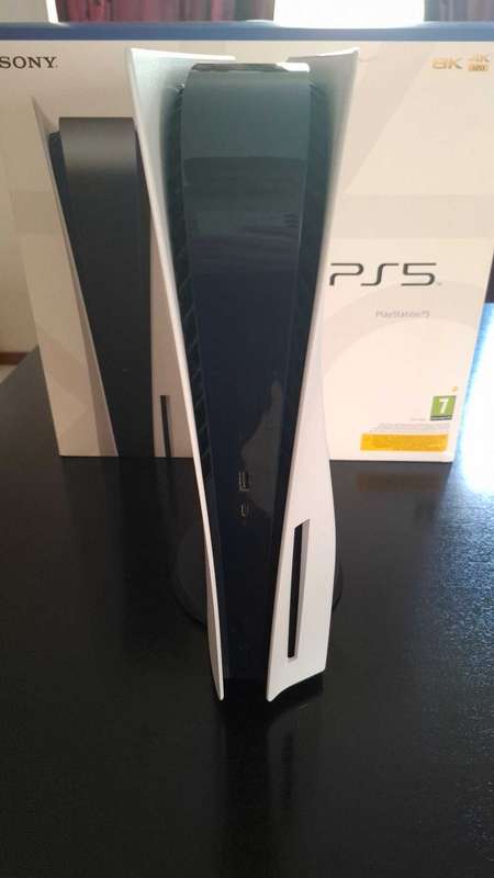 PLAYSTATION 5 CONSOLE EXCELLENT CONDITION