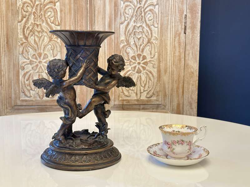 Exquisite Vintage Decor Statement Piece