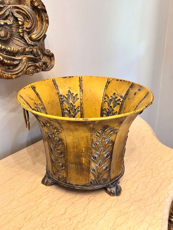 Exquisite Vintage Ornate Decor Statement Piece