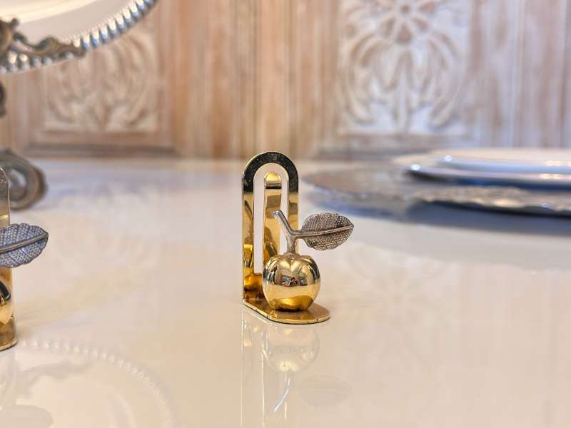 Exquisite Vintage Place setting holders - Set of 8