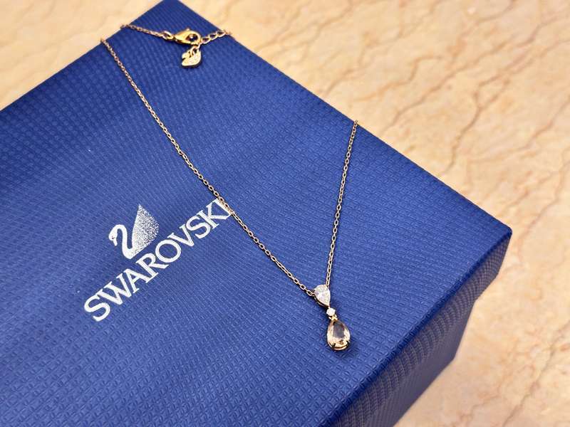 SWAROVSKI Statement Necklace