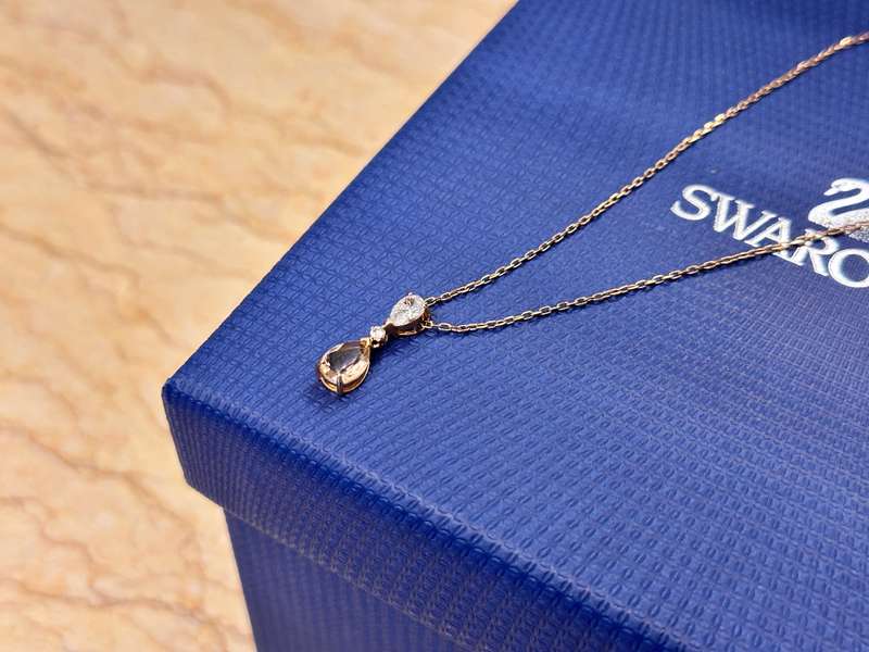 SWAROVSKI Statement Necklace