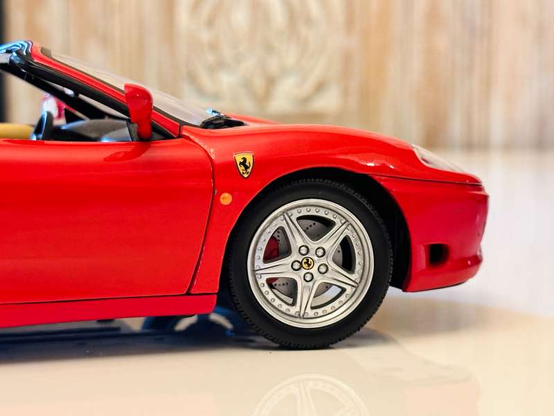 FERRARI 360 Spider 1:18 Hot Wheels Vintage Model Car