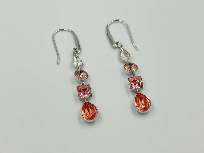 BEAUTIFUL SWAROVSKI STATEMENT EARRINGS