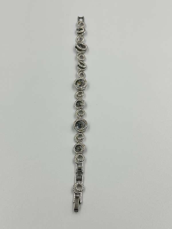 MAGNIFICENTLY BEAUTIFUL SWAROVSKI CRYSTAL BRACELET