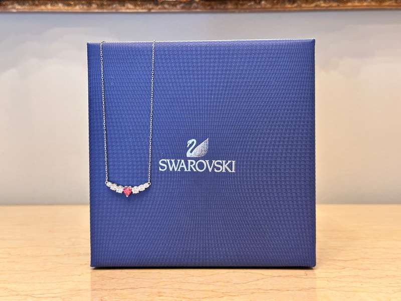 Exquisite SWAROVSKI Statement Necklace