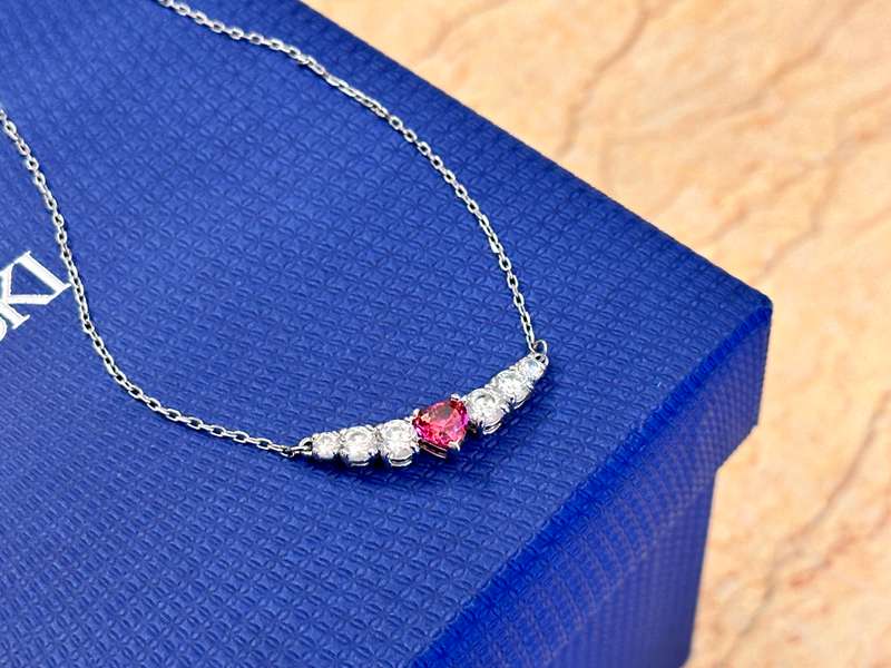 Exquisite SWAROVSKI Statement Necklace