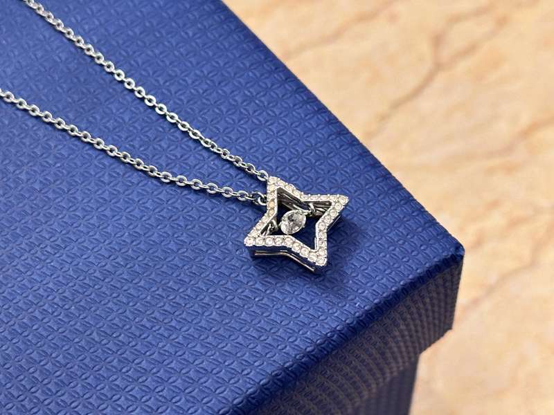 Swarovski Dangling Statement Necklace