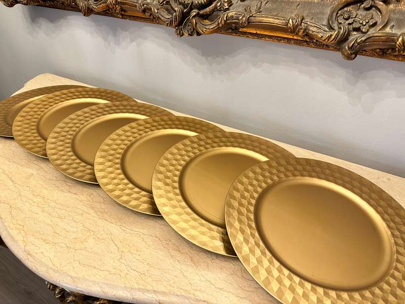 EXQUISITE DESIGN GOLD UNDER PLATES - SET OF 6