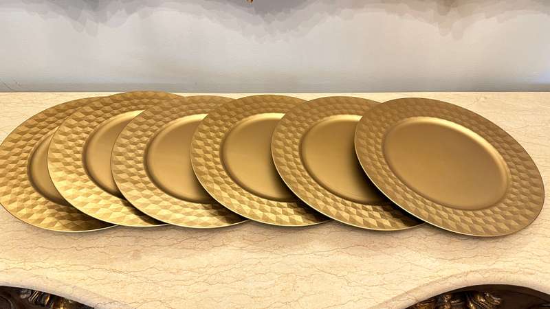 EXQUISITE DESIGN GOLD UNDER PLATES - SET OF 6