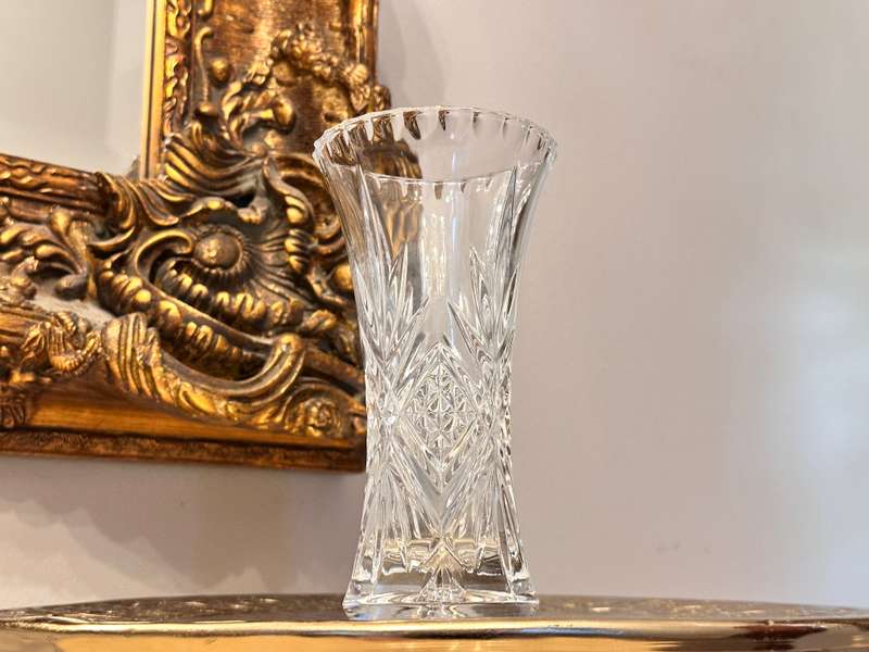 Exquisite Vintage Crystal Vase