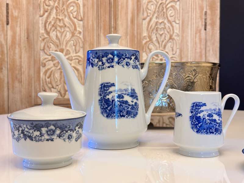 Beautiful Vintage William & James Staffordshire Porcelain Tea Set