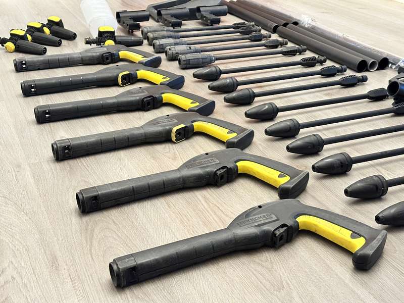 MASSIVE KARCHER ACCESSORIES LOT