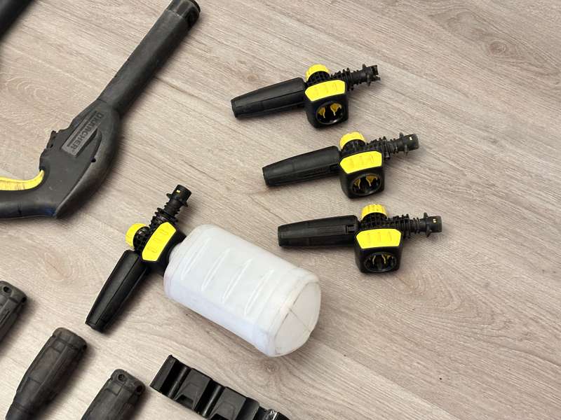 MASSIVE KARCHER ACCESSORIES LOT