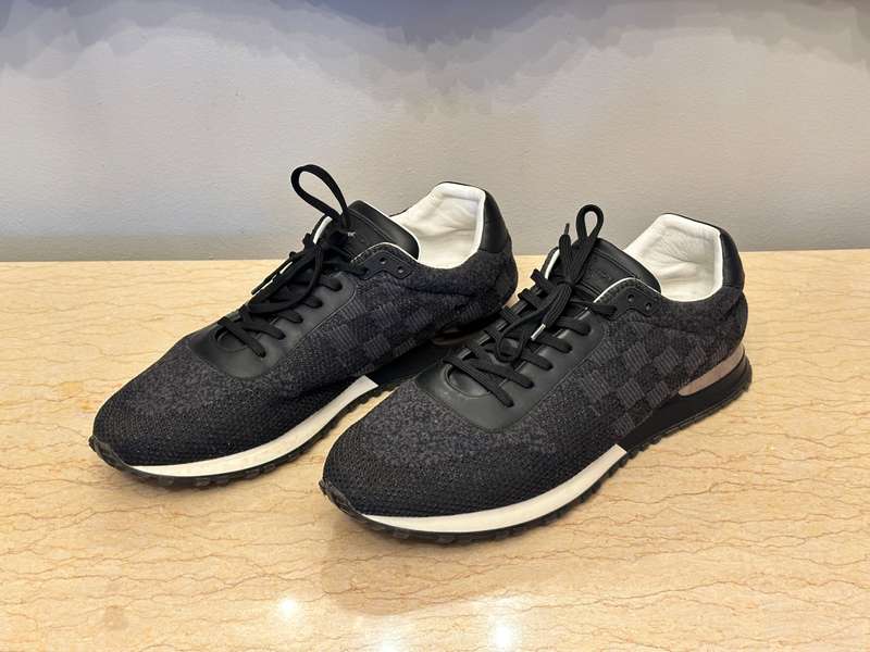 Exclusive LOUIS VUITTON Damier Sneakers