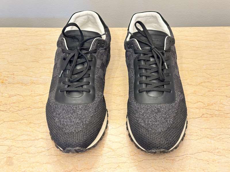 Exclusive LOUIS VUITTON Damier Sneakers