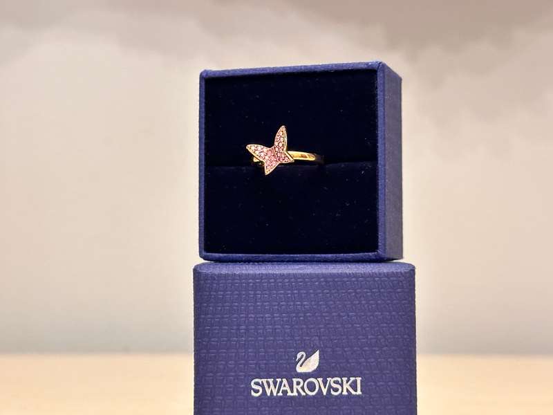 Beautiful SWAROVSKI Butterfly Ring