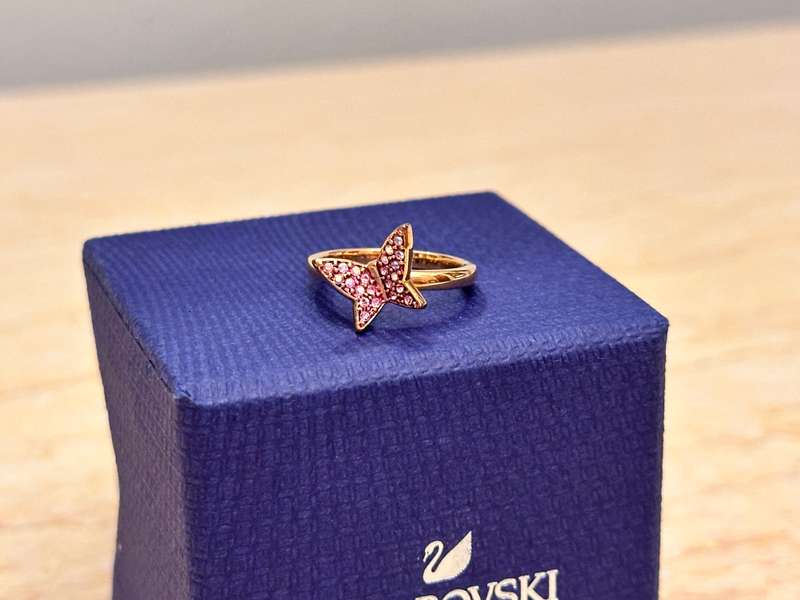 Beautiful SWAROVSKI Butterfly Ring
