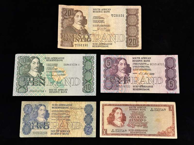 Set of Collectable RSA Notes