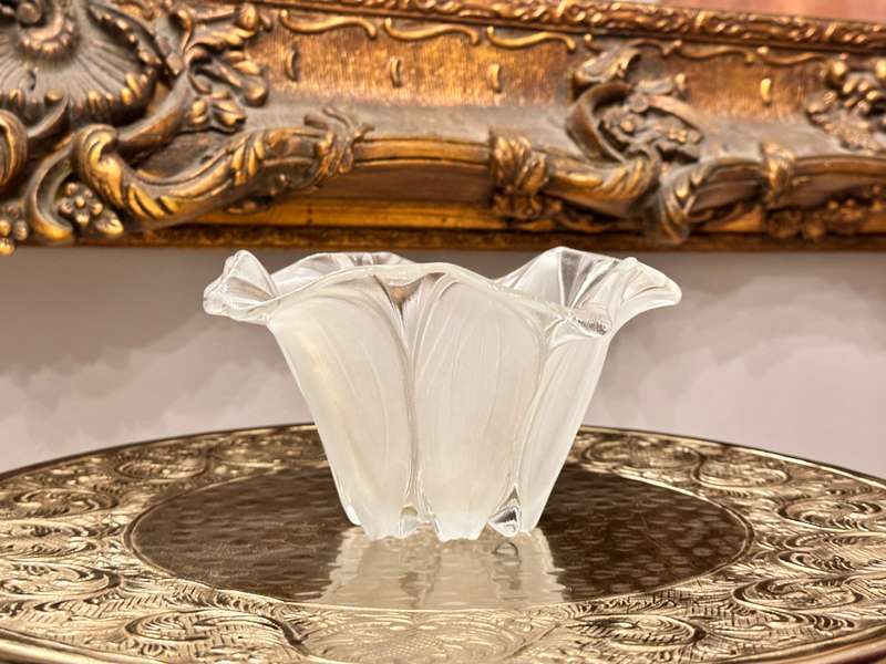 Exquisite Vintage Crystal Statement Piece
