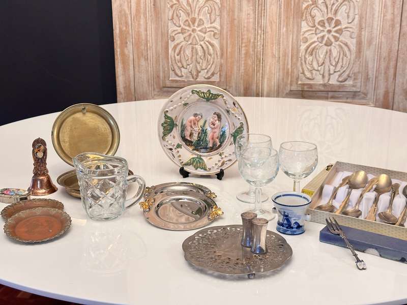 Vintage collectables lot