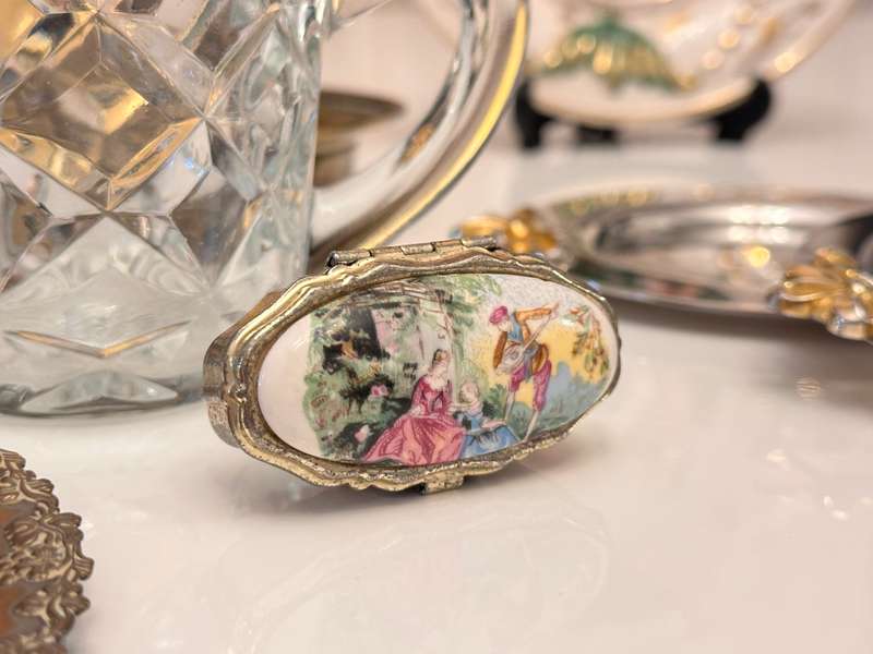 Vintage collectables lot