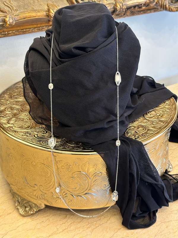 Beautiful SWAROVSKI Necklace - Ultimate Showpiece