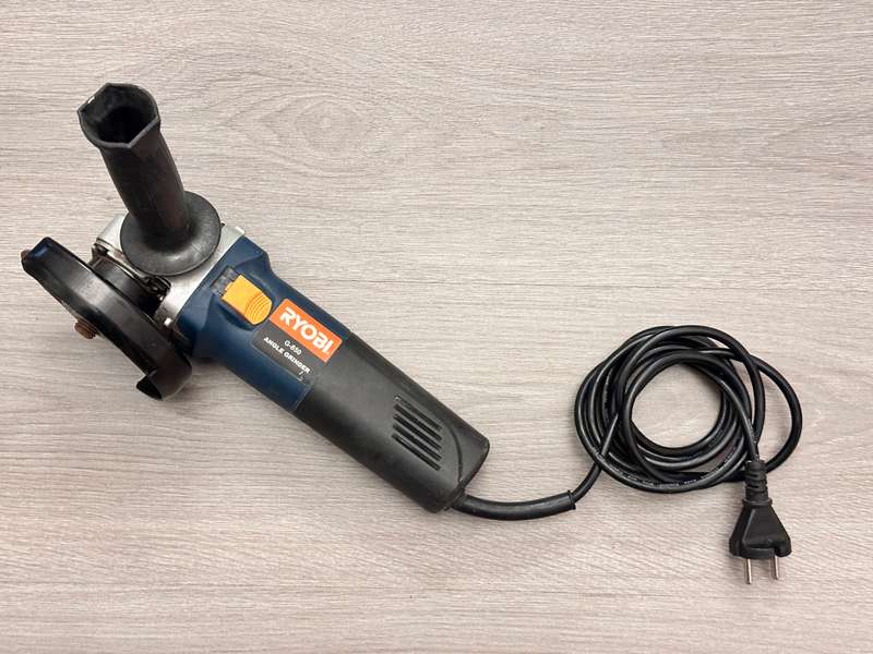RYOBI G-850 Angle Grinder