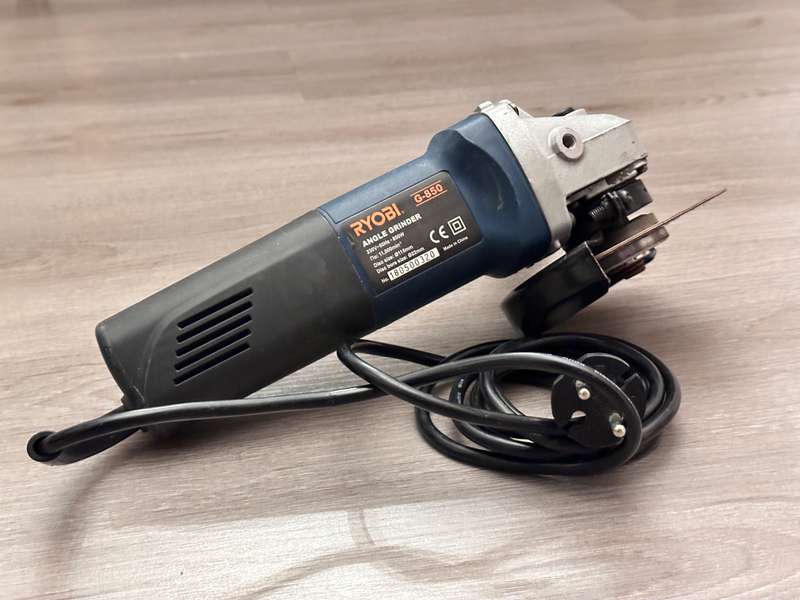 RYOBI G-850 Angle Grinder