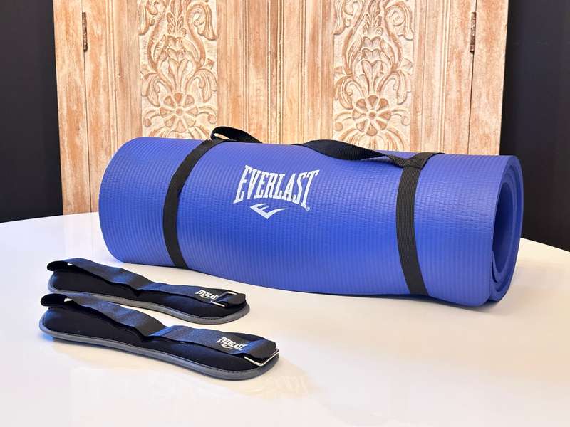 Everlast 10mm Fitness Mat with Everlast Weights