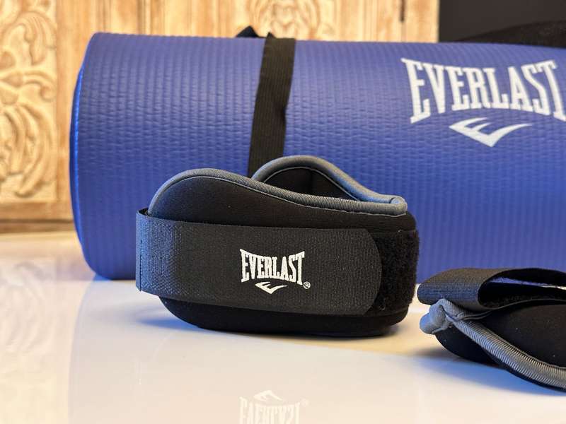 Everlast 10mm Fitness Mat with Everlast Weights
